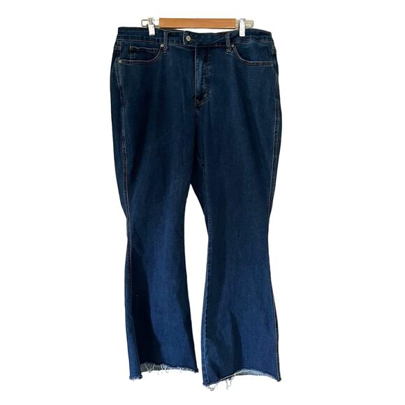 Judy Blue Denim - Judy Blue Women's 20W Flare Jeans Medium Wash Plus